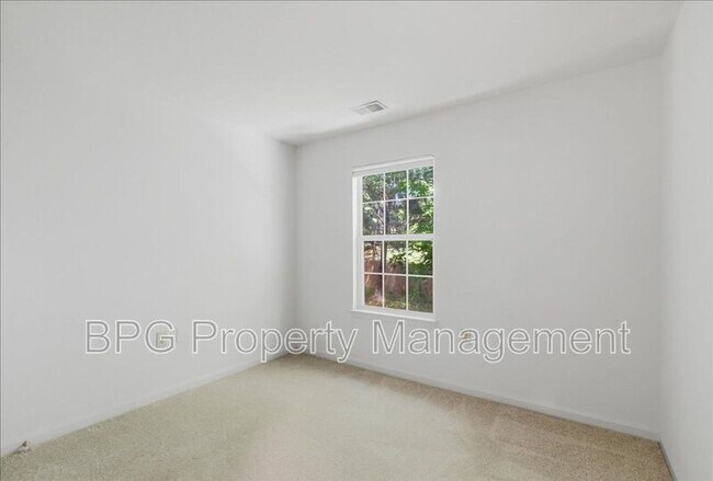 Building Photo - 522 Breckinridge Square SE