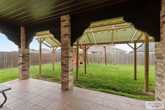 Building Photo - 9450 Cajun Blvd