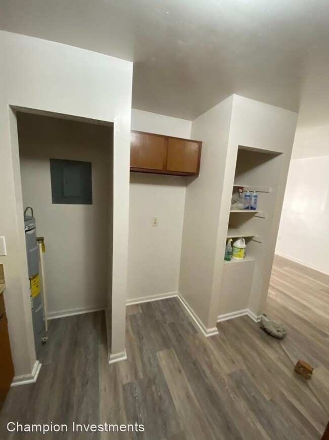 Building Photo - 2 br, 1 bath House - 846 Warren St. c 7 C-7