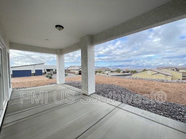 Building Photo - 2591 Trade Wind Dr
