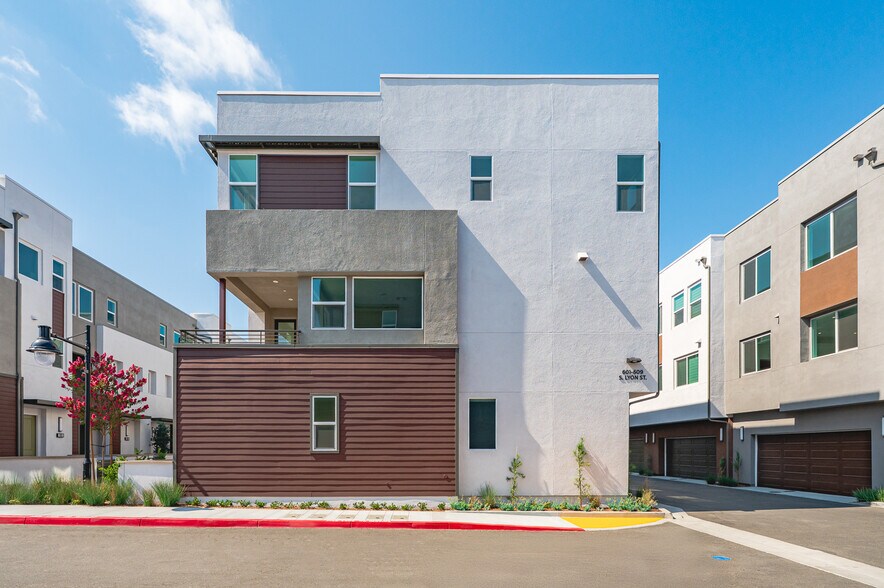 Building Photo - 609 S Lyon St