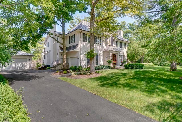 Building Photo - 755 Sheridan Rd