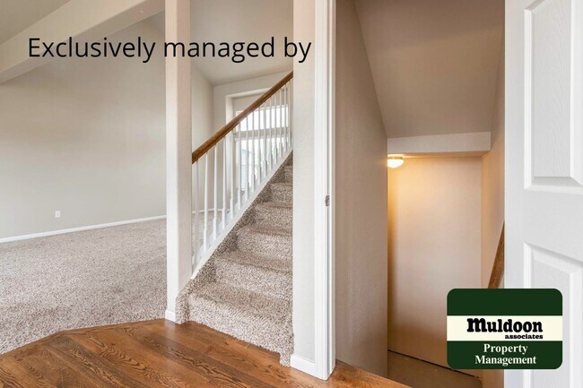 Building Photo - Beautifully done home close to Military Ba...