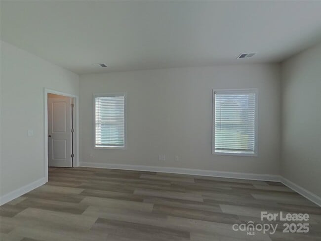 Building Photo - 112 Halesworth Rd