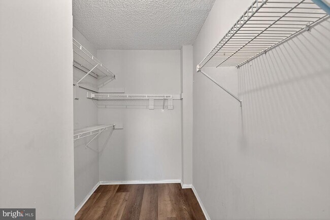 Building Photo - 41 Rickard Ct