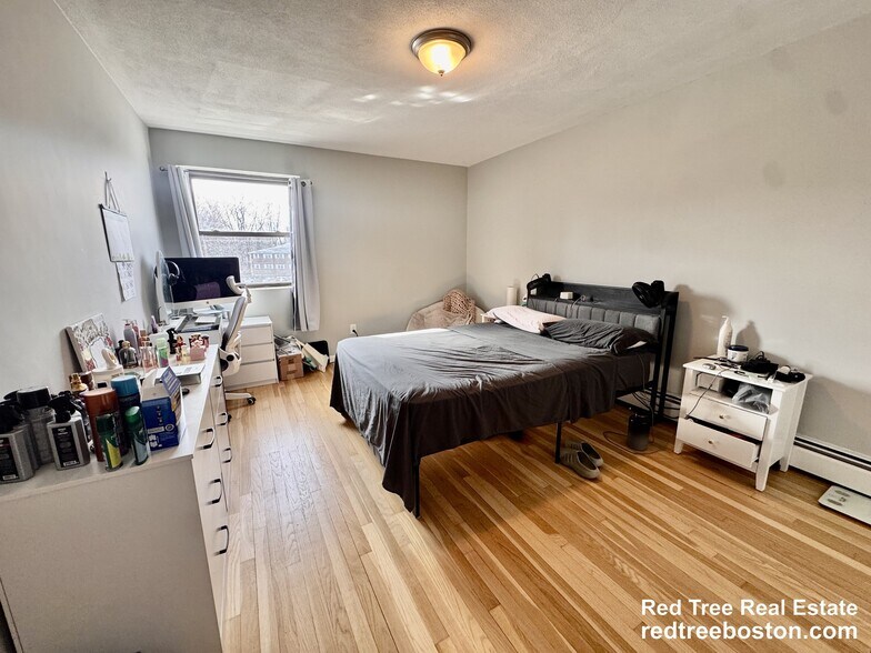 Building Photo - 97 Spring St