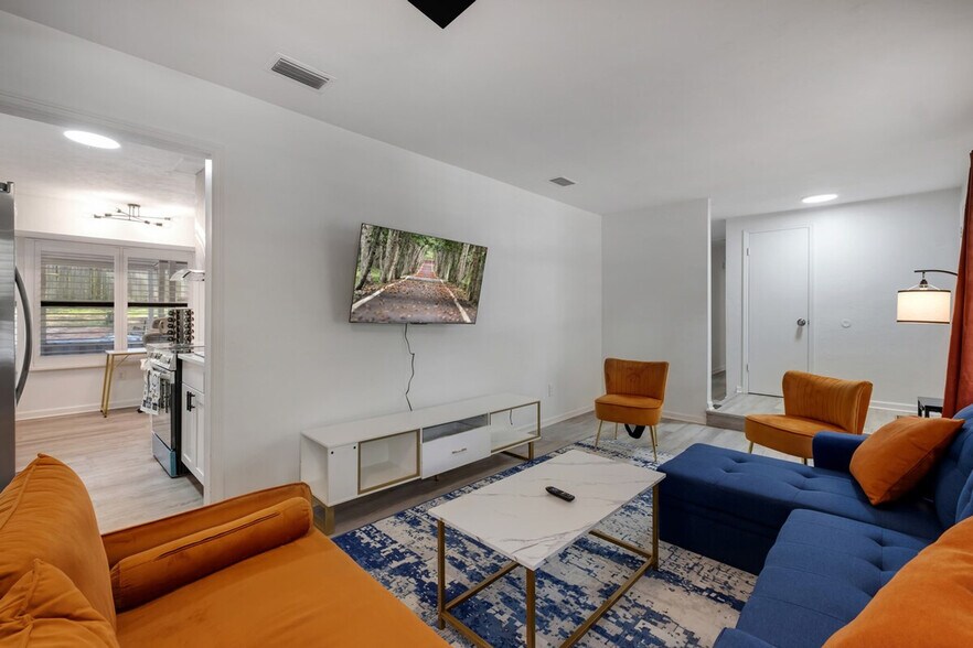 Primary Photo - 2427 Ludmila Ln