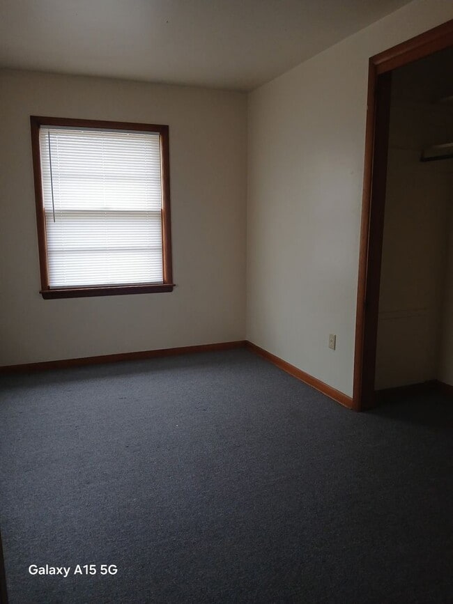 Building Photo - A charming 3 Bed 1 1/2 Bath House