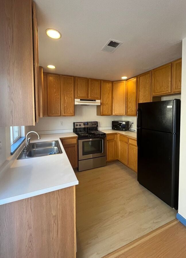 Building Photo - 911 Tulip St