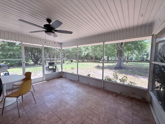 Building Photo - 2 Bedroom & 2Bathroom in Spring Lake
