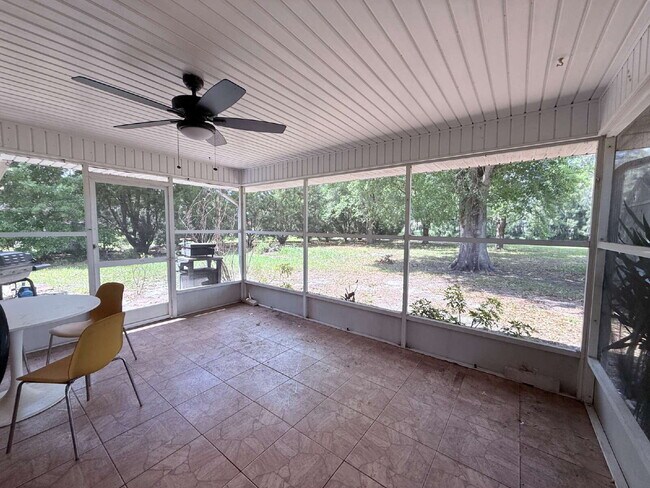 Building Photo - 8209 Pine Glen Rd