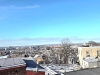 Building Photo - 1202 Hillside Pl