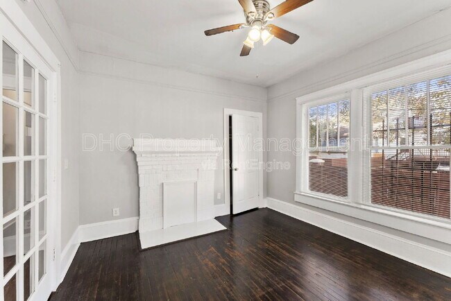 Building Photo - 896 Spencer St NW