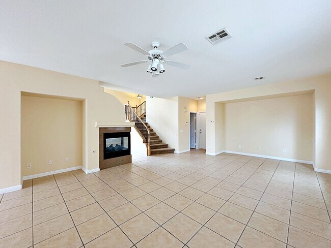 Building Photo - 4 BEDROOM HOME 3 CAR GARAGE ON A CORNER LO...