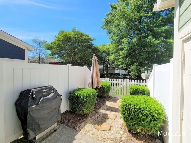 Building Photo - 1812 Lela Avenue