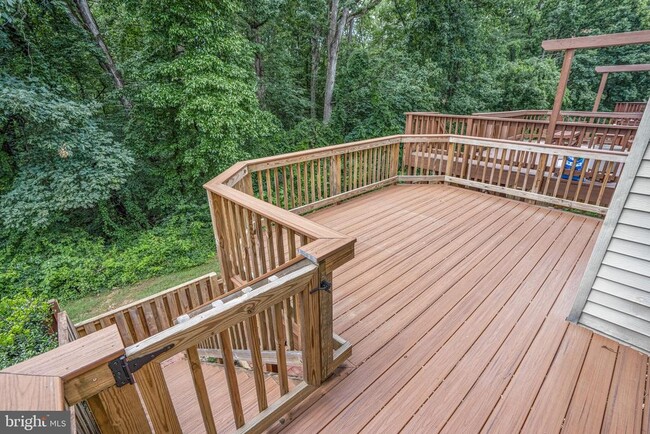 Building Photo - 7228 Lensfield Ct