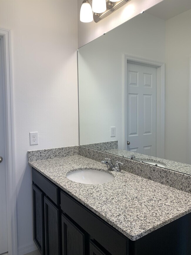 Building Photo - 10360 Austrina Oak Lp