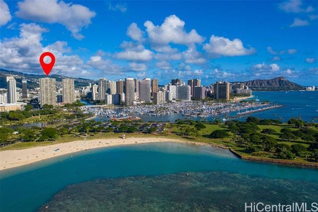 Primary Photo - 1650 Ala Moana Blvd