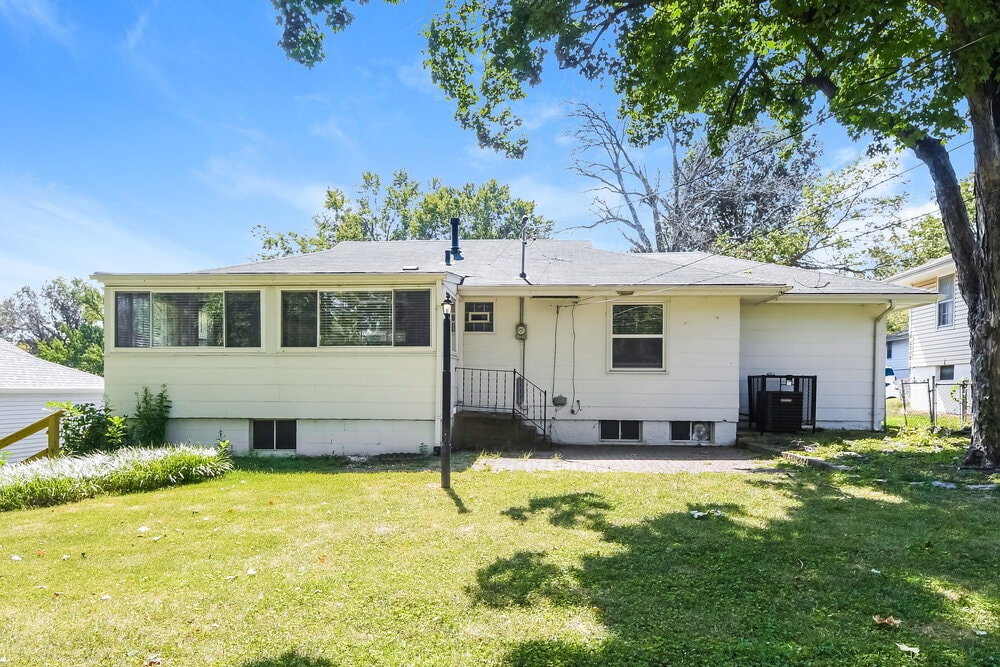 Building Photo - 1413 Corinth Dr