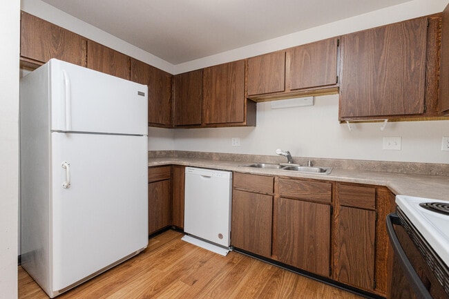 Building Photo - 721 Princeton Ct