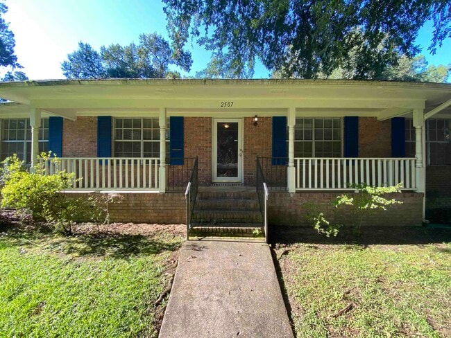 Primary Photo - 2507 Waldemar Ln