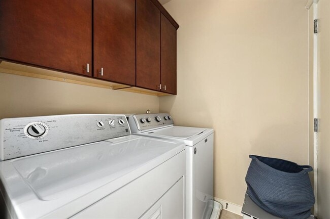 Building Photo - 2819 Corbin Ln