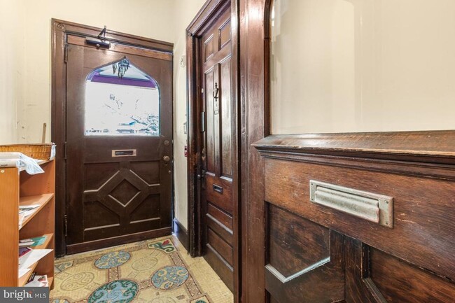 Building Photo - 4411 Pine St