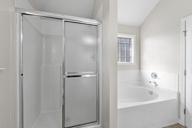 Building Photo - 2654 Ardwick Dr