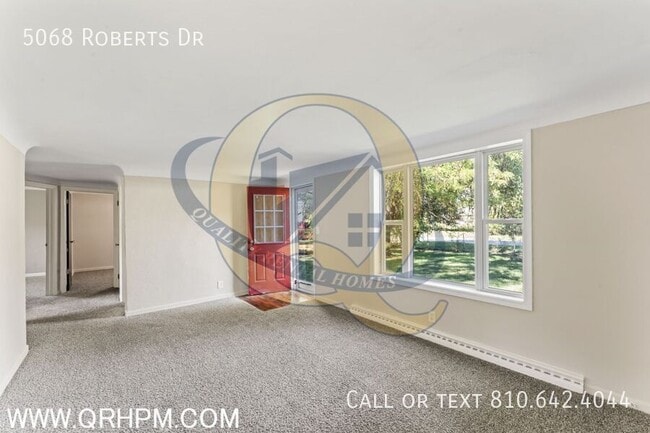 Building Photo - 5068 Roberts Dr