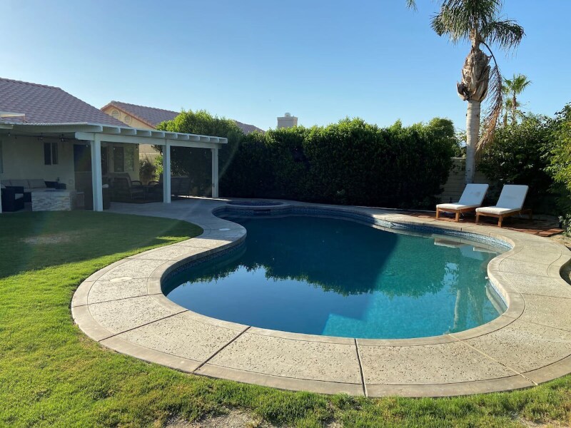 Building Photo - 44270 Camino Lavanda