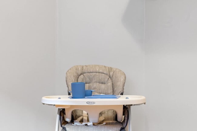 Building Photo - 2216 18th Ave