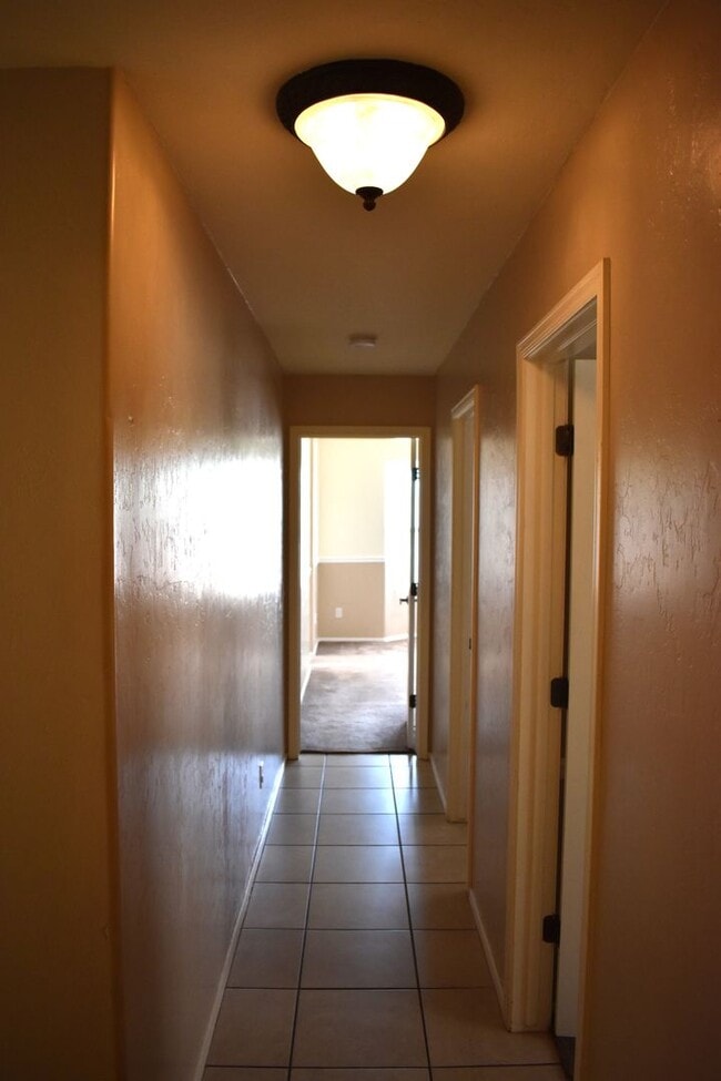 Building Photo - 2112 Calle Sabo