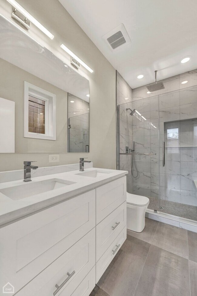 Building Photo - 4607 S St Lawrence Ave