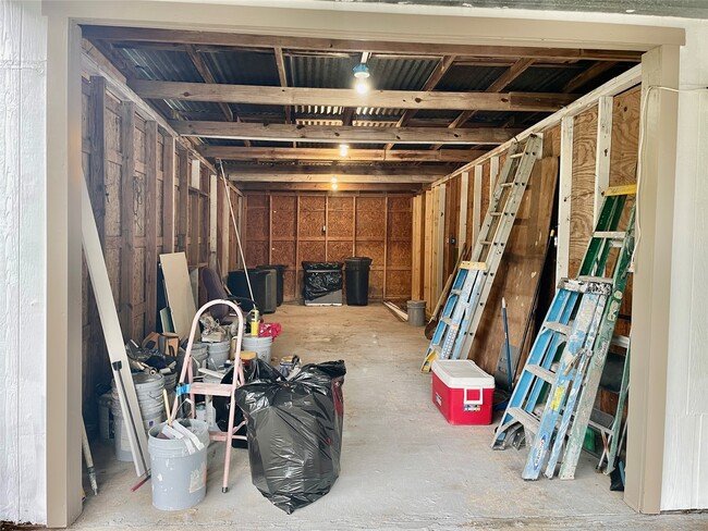 Building Photo - 9610 Carlow Ln