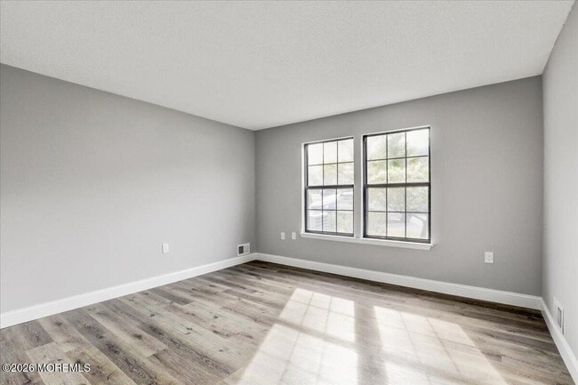 Building Photo - 306 Larkspur Ln