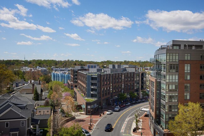 Building Photo - 7111 Woodmont Ave