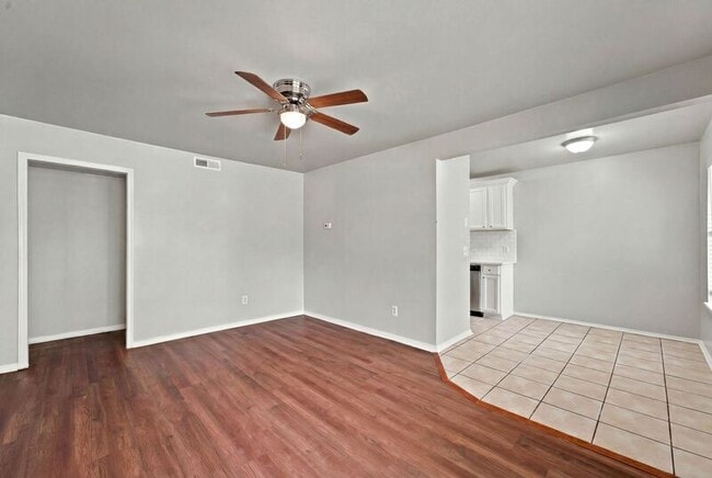 Building Photo - 2770 N Barcelona Ave