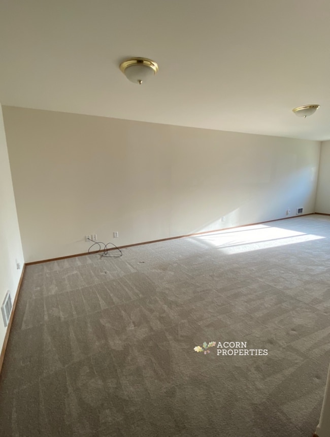 Building Photo - 1314 NW Falls Creek Loop
