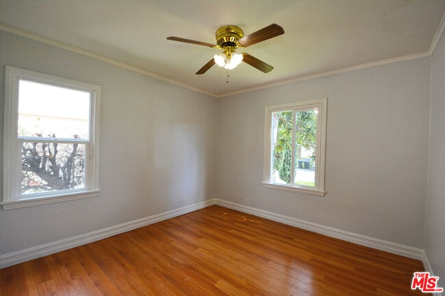 Building Photo - 179 W Spazier Ave