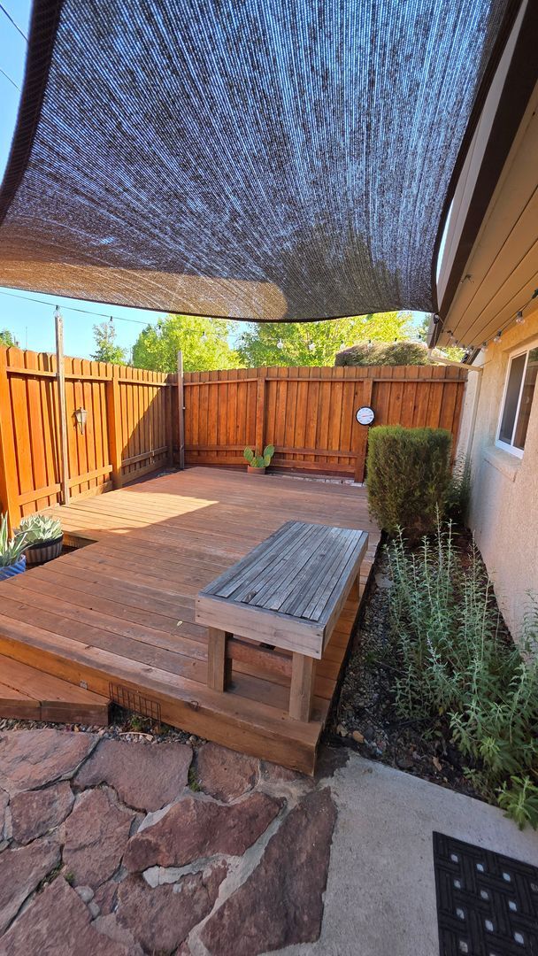 Building Photo - EAST SAC - FURNISHED