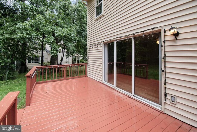 Building Photo - 8217 Lochinver Ln
