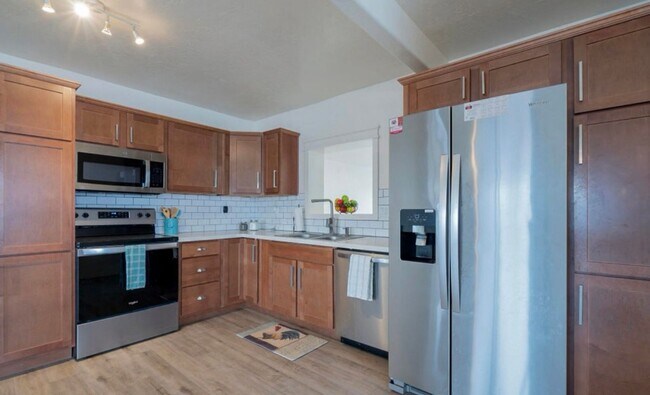 Building Photo - Remodeled 3 bed 2 bath home in Coolidge!