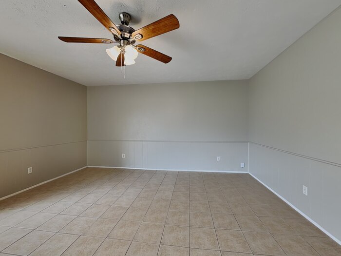 Building Photo - 3926 Broken Elm Dr