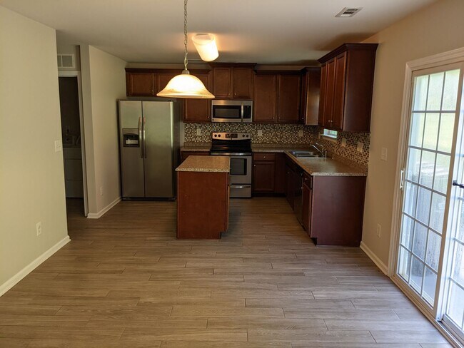 Building Photo - Gardens of Eastfield - Location, Location!