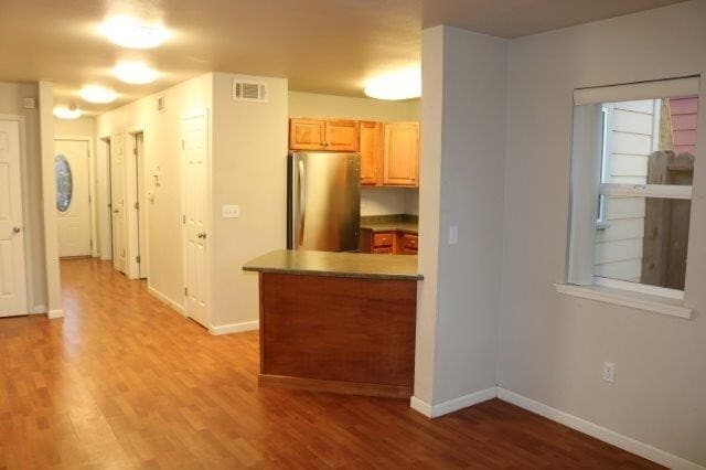 Building Photo - Cute, Cozy, convenient Arcata 3 bedroom townhouse with small fenced yard, laundry