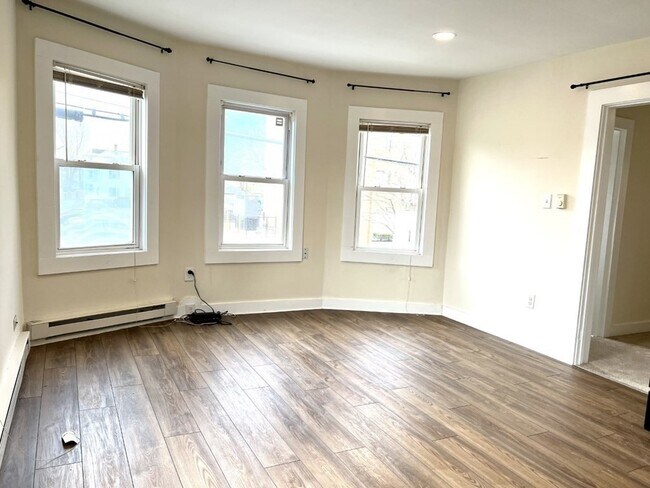 Building Photo - 168-170 Spruce St-