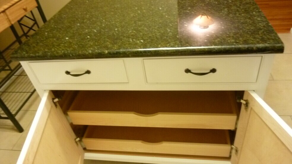 Building Photo - 719 E 35th Ave