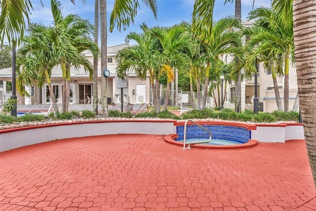 Building Photo - 2851 N Oakland Forest Dr