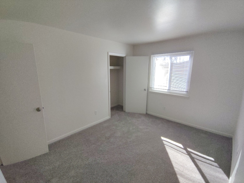 Building Photo - 600 Reusens Rd