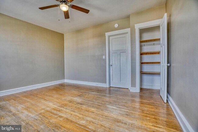 Building Photo - 414 Elrino St